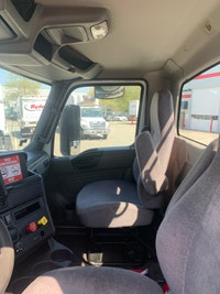 Ryder Stock ID: 239940 Transmission Type/Speed: AMT 13 Engine: DIESEL X15 GHG'17 450/1800 Horse Powe... (image 8)