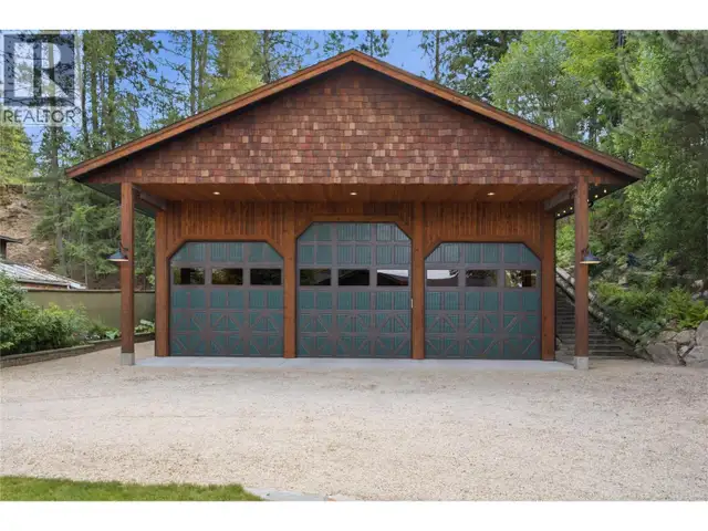 102 SANDNER Road Christina Lake, British Columbia in Houses for Sale in Penticton - Image 10