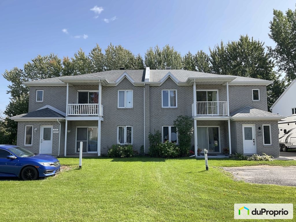 $539,000 - Duplex in Trois-Rivières (Trois-Rivières-Ouest) — photo 1