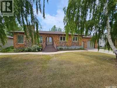 Turn-Key Home on 3 Spacious Lots – Welcome to 206 West 1st Street, Alida, SK - Looking for a move-in...