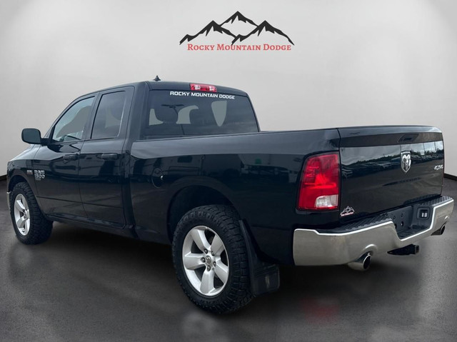 ONE OWNER 2022 RAM 1500 QUADCAB EXPRESS WITH 5.7 HEMI in Cars & Trucks in Red Deer - Image 3