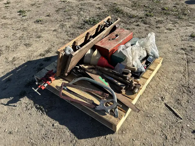 UNKNOWN MISC TOOLS in Heavy Trucks in Saskatoon - Image 2