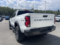 AMVIC Licensed Dealer The 2025 Chevrolet Colorado ZR2 in Summit White is a highly capable and visual... (image 5)