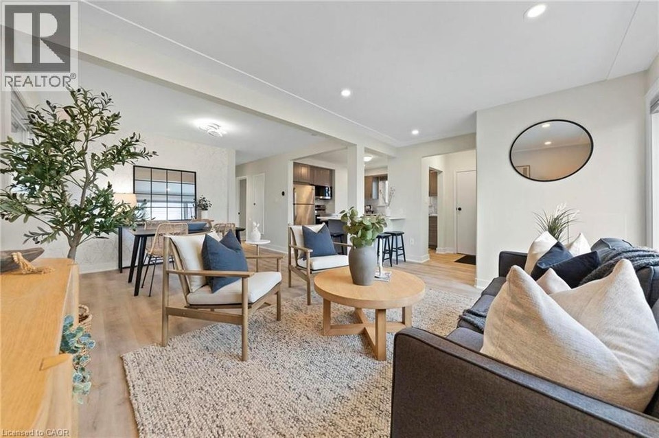 627 UPPER OTTAWA Street Unit# 1 Hamilton, Ontario 2