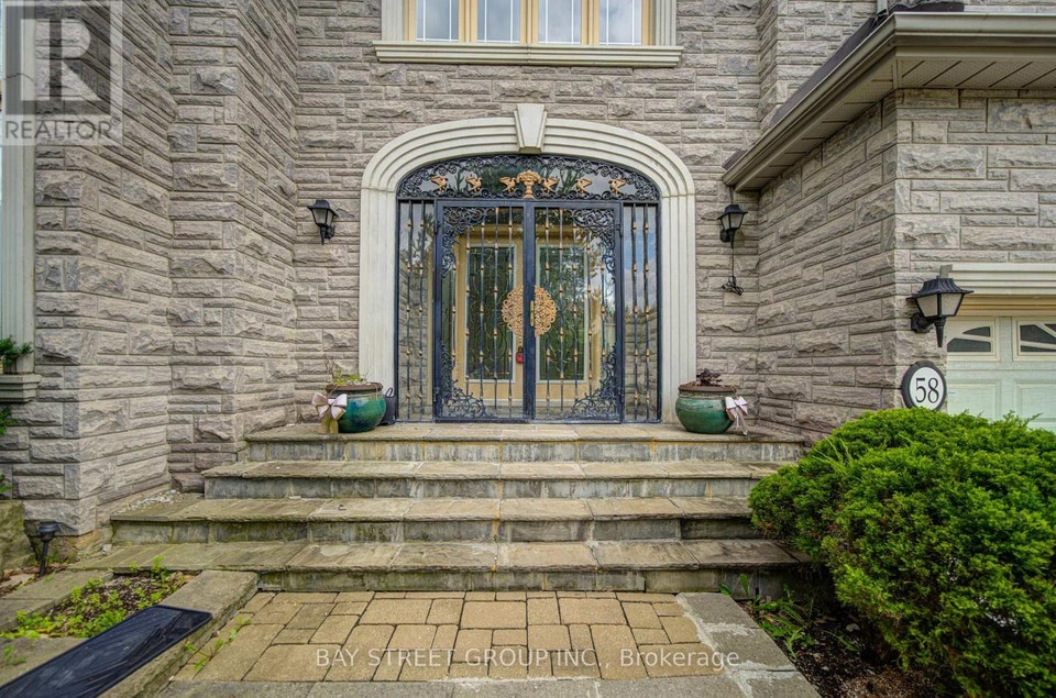 58 BOWAN COURT Toronto (Bayview Woods-Steeles), Ontario 3