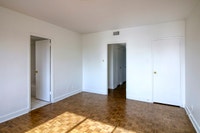 Akelius two bedroom apartment for rent. Located near Docteur Penfield in the Downtown - Guy Concordi... (image 6)
