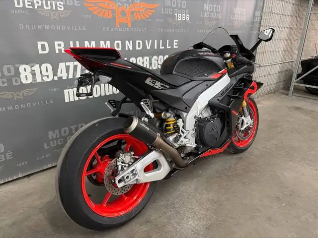 2024 Aprilia RSV4 in Sport Bikes in Drummondville - Image 5