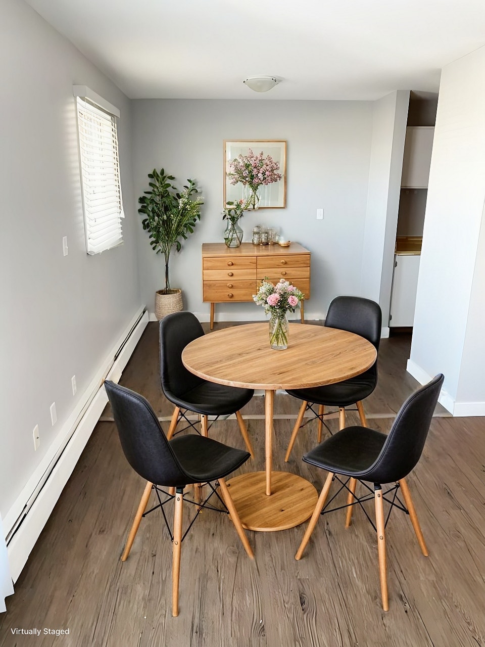 Stroud Place Apartments - 3 Bedroom 1.5 Bath Apartment for Rent 2