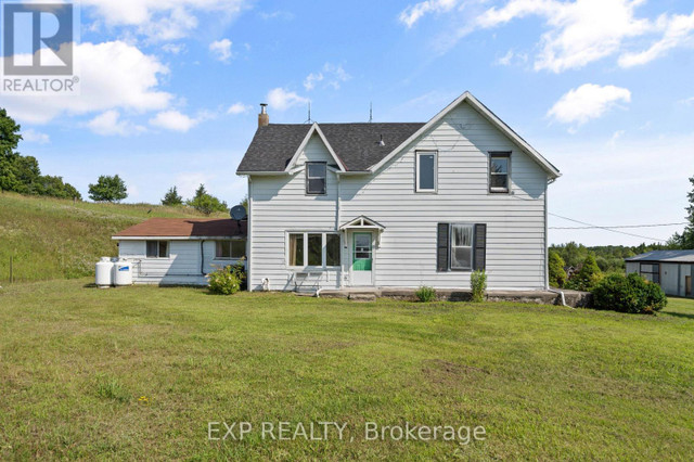 488 BOUNDARY RD Centre Hastings, Ontario in Houses for Sale in Belleville - Image 2