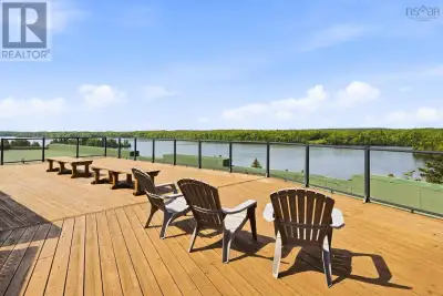 Lakeside Luxury Meets Maintenance-Free Living at 87 Pebblecreek! Welcome to Unit 111 at 87 Pebblecre...