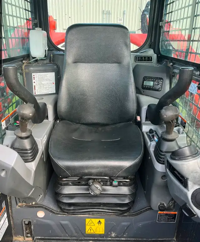 2021 Kubota 2021 Kubota SVL97-2 - Track Loader in Heavy Equipment in Windsor Region - Image 6