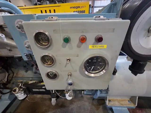 2008 Detroit 12.7L Generator Set in Heavy Equipment in Edmonton - Image 9