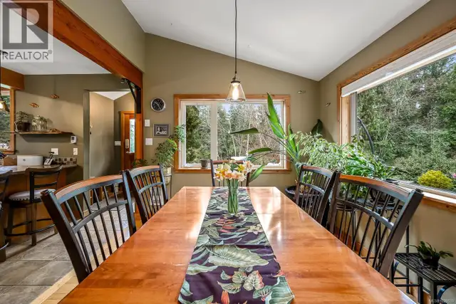 1590 Carrington Bay Rd Whaletown, British Columbia in Houses for Sale in Campbell River - Image 9