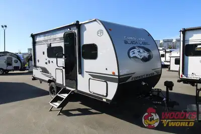 MVSA #40458 ALL TYPES OF CREDIT ACCEPTED Specifications and Features: Exterior Length: 21' 9 Exterio...