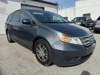 Anti-Lock Brakes;Driver Air Bag;Passenger Air Bag;Security System;Side Air Bag;Traction Control;Heat...