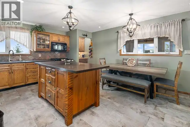 274048 Rge Rd 261 Rural Rocky View County, Alberta in Houses for Sale in Calgary - Image 19