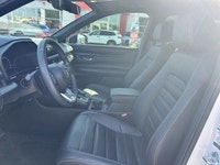 Command every journey in the 2024 Honda CR-V Hybrid EX-L, a stunning Sport Utility finished in prist... (image 9)