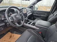 220-AMP ALTERNATOR,GVWR: 4 535 KGS (10 000 LBS) (STD),TIRES: LT285/60R20E OWL ON/OFF ROAD,MOPAR FRON... (image 6)