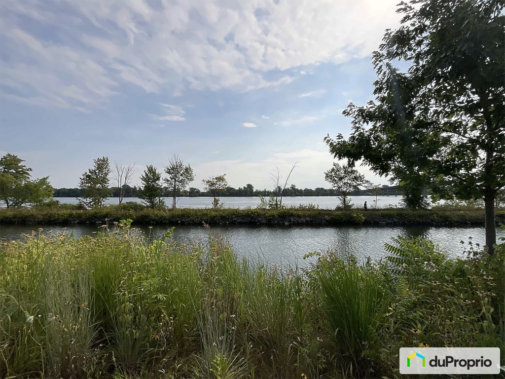 $915,000 - Triplex for sale — photo 2