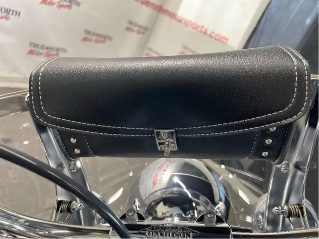 2014 Harley-Davidson Heritage Softail Classic CANADIAN HARLEY/ST in Sport Touring in North Bay - Image 22