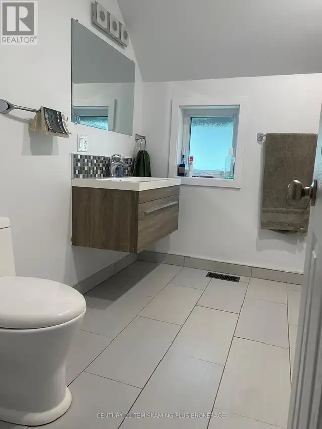 46 PAGET STREET N Temiskaming Shores (New Liskeard), Ontario in Houses for Sale in Sudbury - Image 10