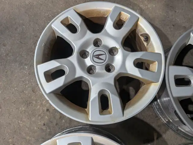 17in 17" - OEM Acura Mdx Alloy Wheels - 5x114.3 in Tires & Rims in Kitchener / Waterloo - Image 5