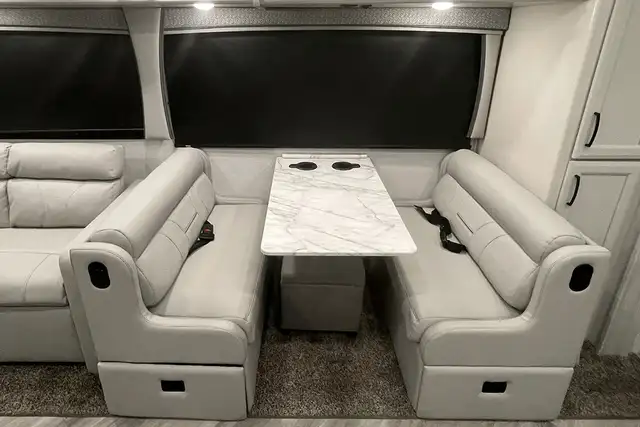 2024 Holiday Rambler Vacationer 35K - Gas Class A Motorhome. in RVs & Motorhomes in Red Deer - Image 23