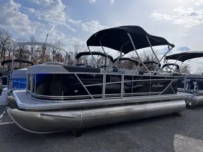IN STOCK - 2025 Geneva 20 CRS Tritoon Powered by a Suzuki DF90HP Engine! Financing Available This 20...