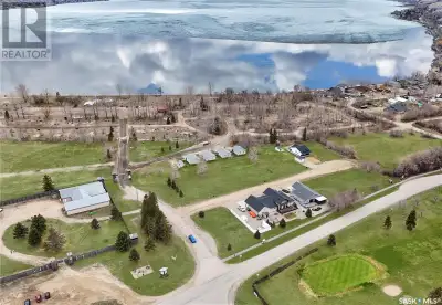 Tucked between the sparkling waters of Echo Lake and the lush fairways of Echo Ridge Golf Course, th...