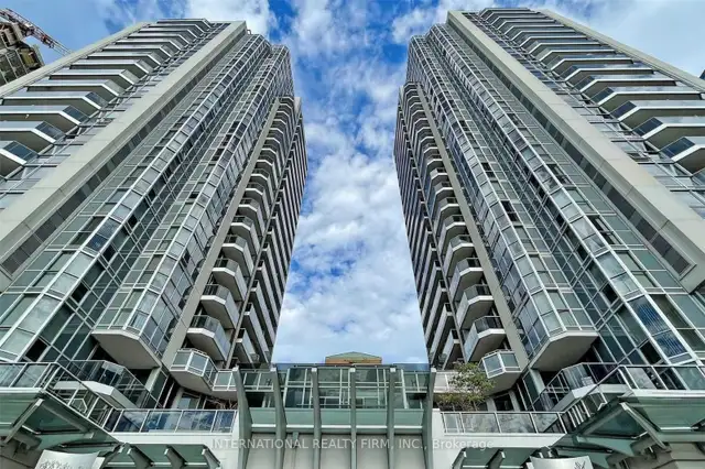 Yonge & Finch for Sale in Toronto633475425004831222