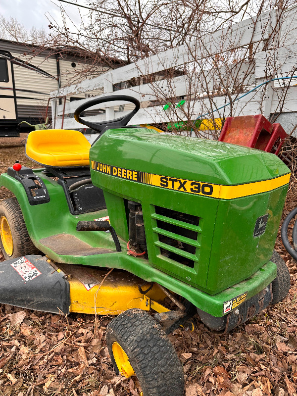 Garden tractor Lawnmowers & Leaf Blowers Swift Current Kijiji