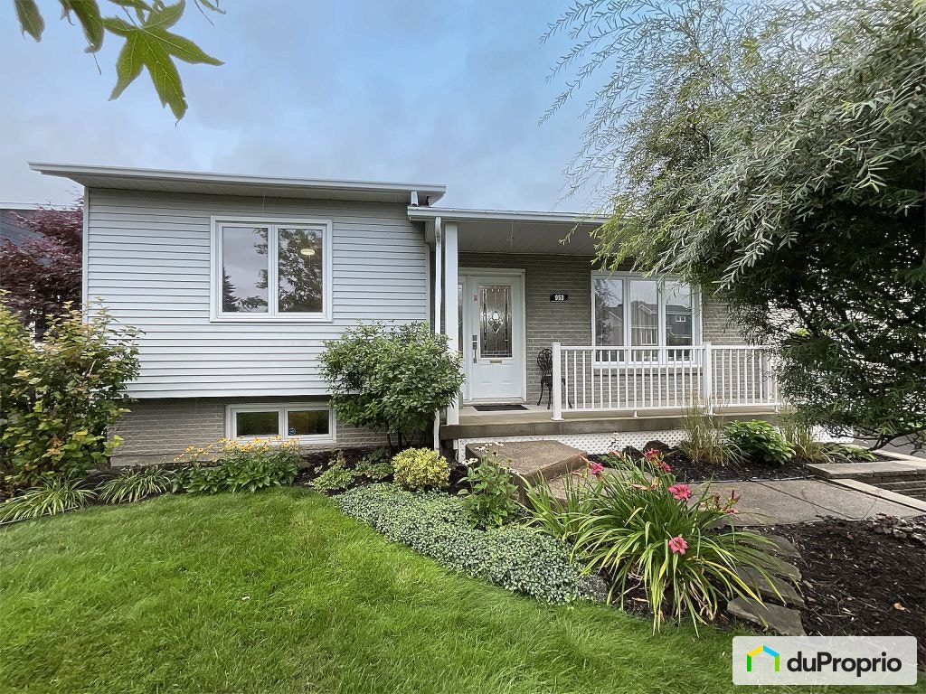 $639,000 - Bungalow for sale in Ste-Julie — photo 1