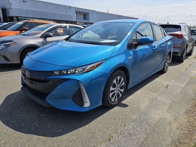 2022 TOYOTA PRIUS PRIME VOLANT ET SIEGES CHAUFFANTS dans Autos et camions  à Shawinigan