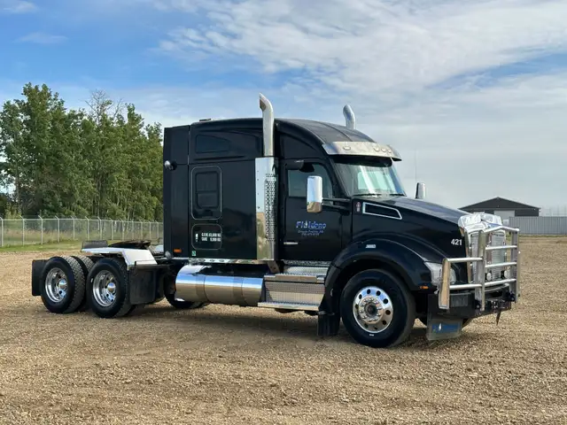 2023 Kenworth T880 in Heavy Trucks in Grande Prairie - Image 3