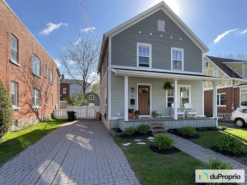 $639,999 - 2 Storey for sale in Drummondville (Drummondville) — photo 1