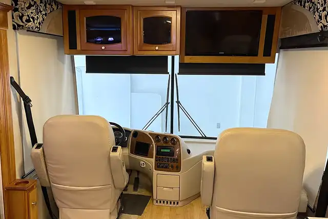 2006 Newmar Dutch Star 4028 – Pre-Owned Class A Motorhome. in RVs & Motorhomes in Red Deer - Image 18
