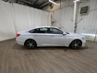 No Accidents, Locally Owned Vehicle! Experience the sophistication of the 2021 Honda Accord Sedan To... (image 7)