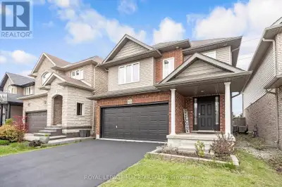 Stunning and well-kept 4-bedroom, 2.5-bath home in the highly desirable Summit Park community, offer...
