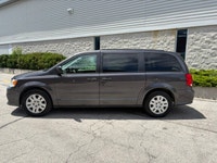 CERTIFIED!! 7 PASSENGER! 1 OWNER POLICE VAN!! SXT MODEL FULL STOW N GO!! REAR CLIMATE!! CRUISE CONTR... (image 1)