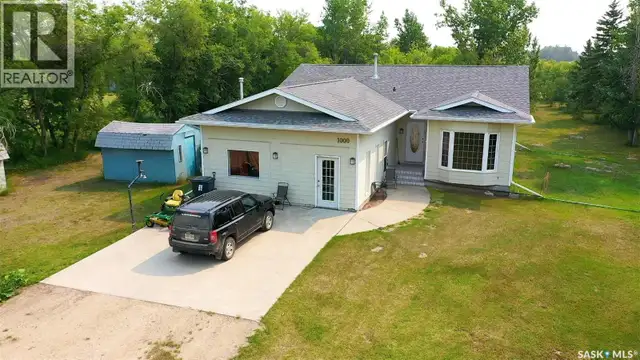 1000 Railway AVENUE W Foam Lake, Saskatchewan in Houses for Sale in Saskatoon - Image 4