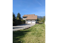 925 COLUMBIA ROAD Castlegar, British Columbia