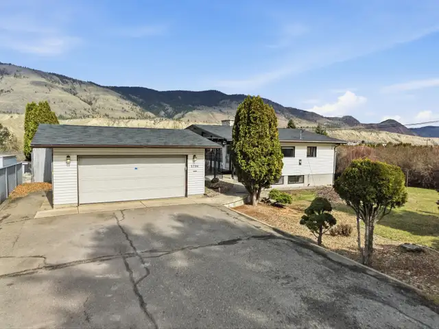 OPEN HOUSE SUNDAY FROM 2-4 PM - BEAUTIFUL HOME IN VALLEYVIEW