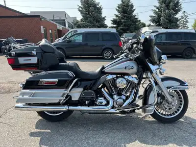 Check out this 2010 CANADIAN Harley-Davidson Electra Glide Ultra Classic 96cu with only 123,300kms....