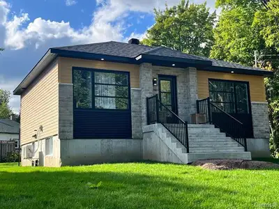 À LOUER – Superbe 4 ½ avec Stationnement  extérieur 1625 $/mois
