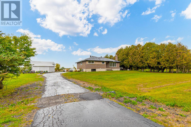 4316 THORNTON RD N Oshawa, Ontario in Houses for Sale in Oshawa / Durham Region - Image 4