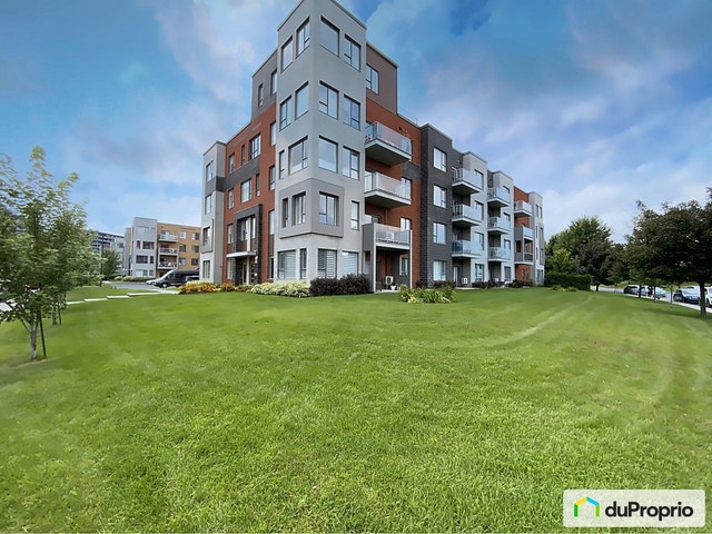 $355,000 - Condominium for sale in Longueuil (Vieux-Longueuil) — photo 1