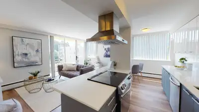 Apartment for Rent at 1326 West 13th, South Granville