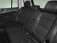 Kijiji Engine: 4 Cylinder Engine 2.0L L/100Km City: 11.6 L/100Km Hwy: 9.3 Safety Equipment Electroni... (image 9)