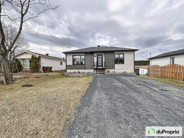 465 000$ - Bungalow à vendre à Sherbrooke (St-Élie-d'Orford) dans Maisons à vendre  à Sherbrooke - Image 2