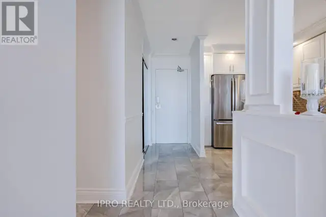 2412 - 10 MARTHA EATON WAY Toronto (Brookhaven-Amesbury), Ontari62866662462211123